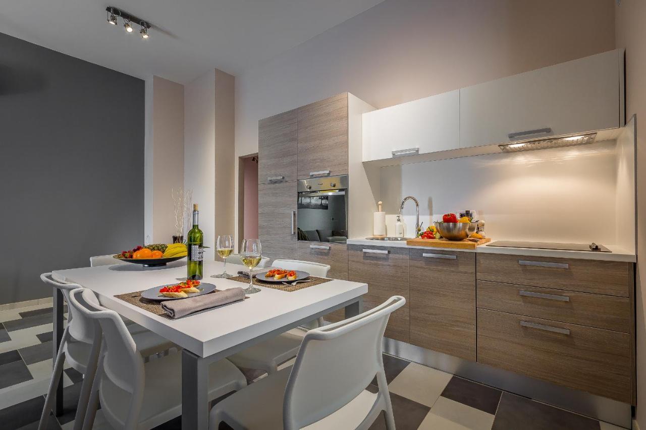 Apartment Maris ロヴィニ エクステリア 写真