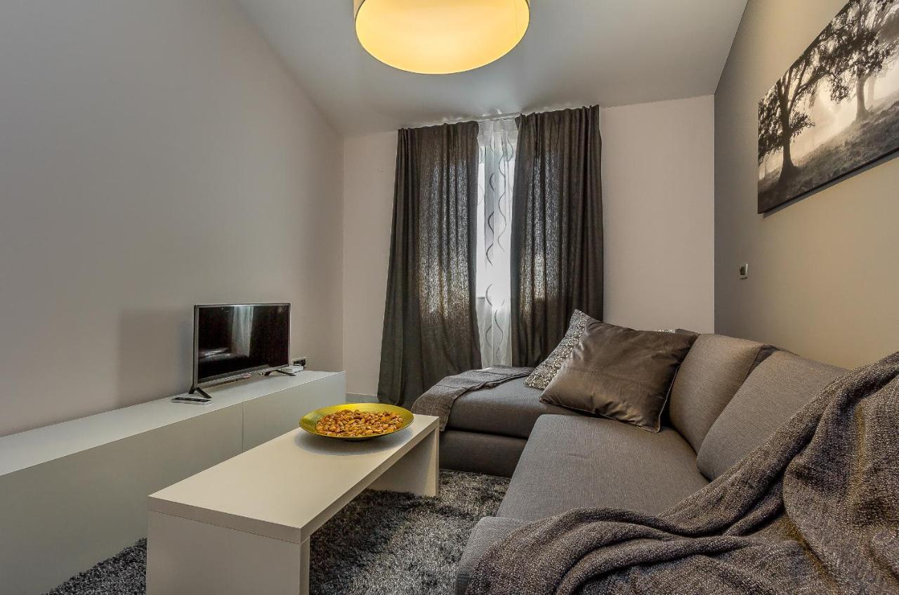 Apartment Maris ロヴィニ エクステリア 写真